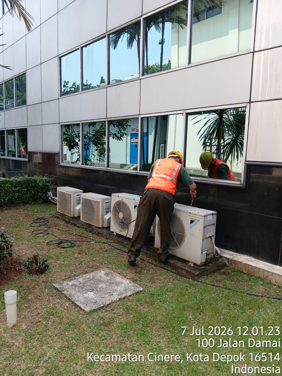 Maintenance HVAC & AC Presisi Data Center