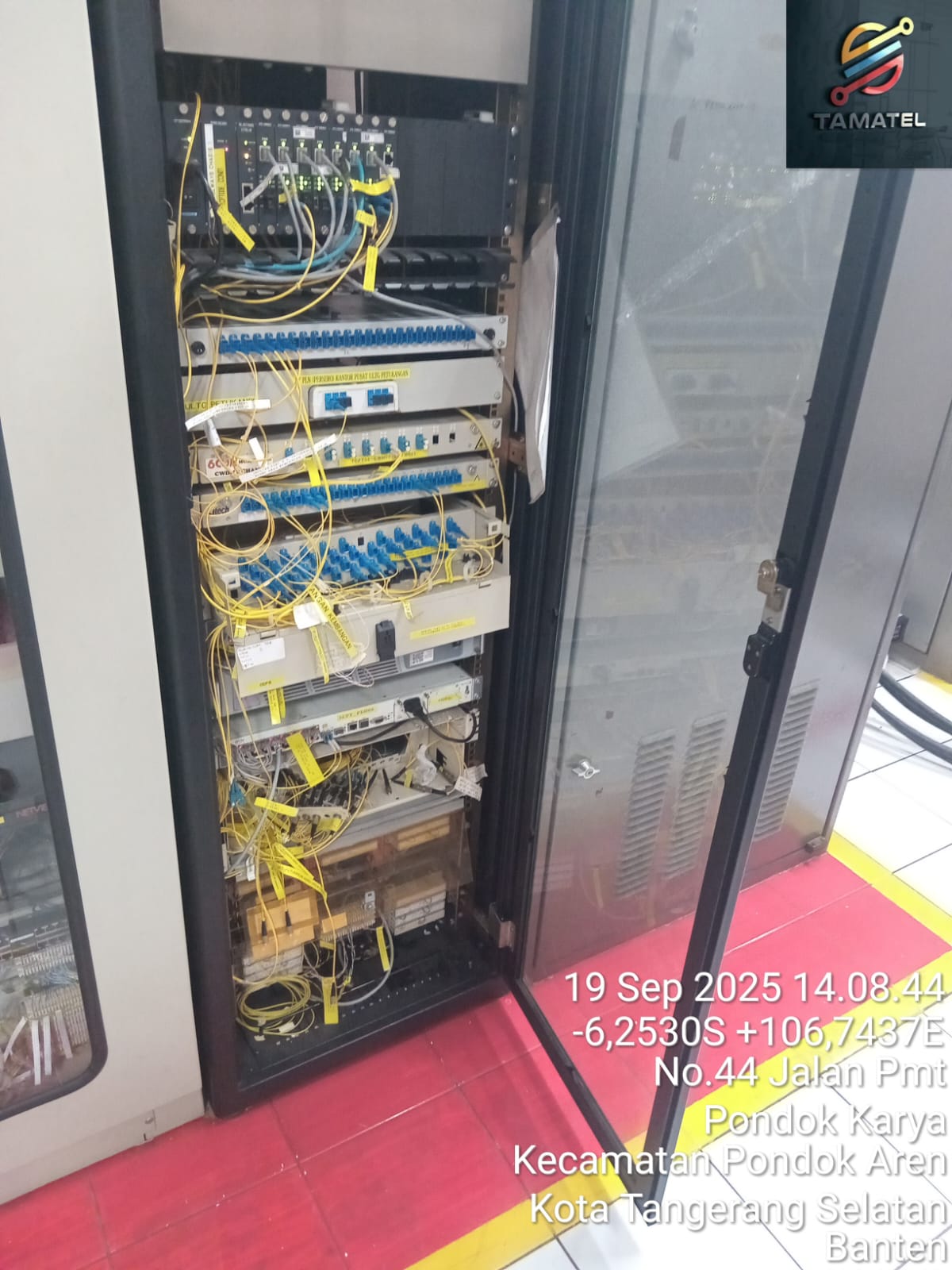 Modernisasi Rack Data Center 3